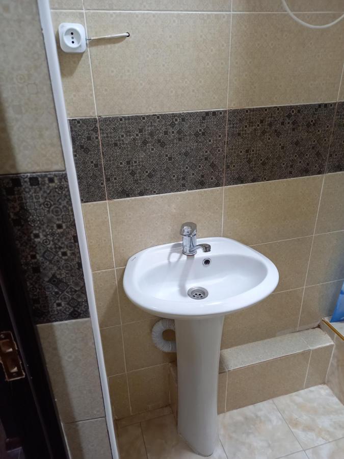 Adi Hotel ビシュケク エクステリア 写真