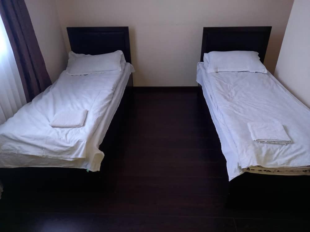 Adi Hotel ビシュケク エクステリア 写真
